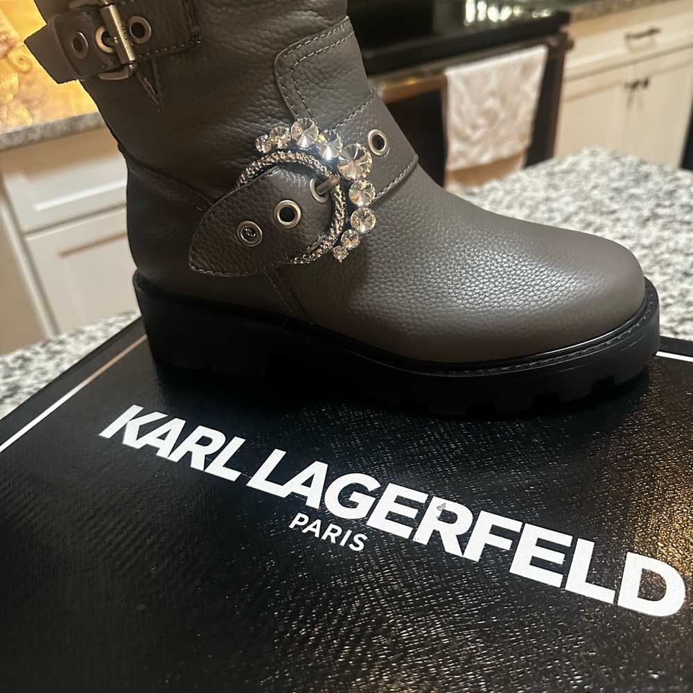 Karl Lagerfeld Marceau Combat Boots. Brand new still in box. Size 7.5 - Picture 3 of 5